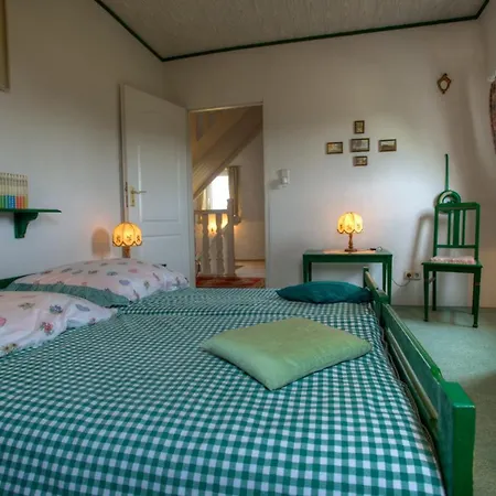 度假居 Dom Mazurski Wiatrak 吉日茨科